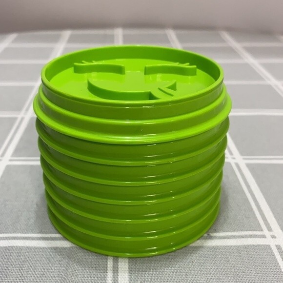 Pampered Chef Emoji Cookie Cutters 7) Pieces Designed By Kids For Kids Baking - Picture 4 of 4